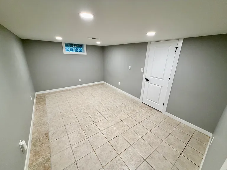 2738 Allegheny Ave — Photo 25