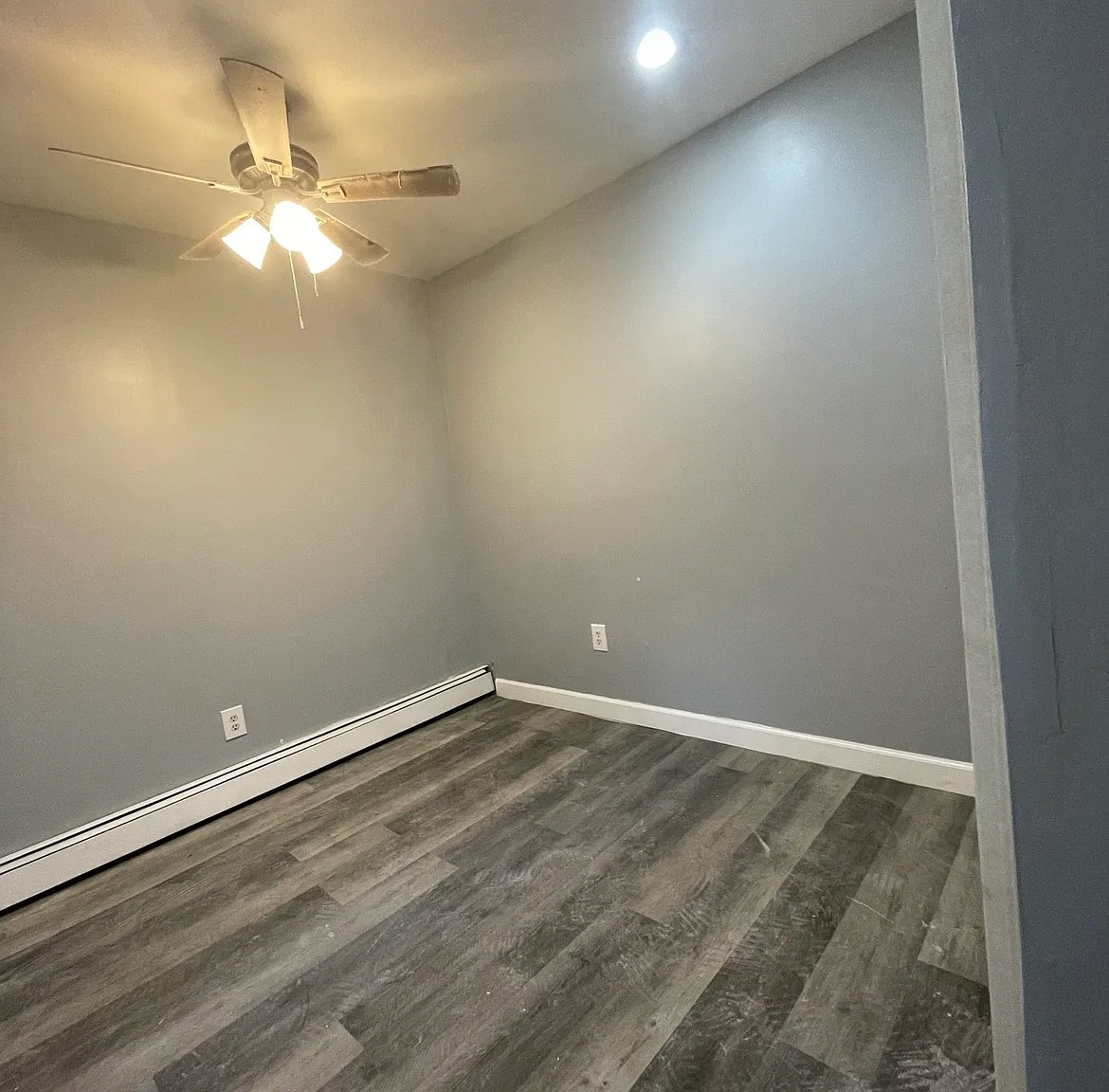 3 bed, 1500 sqft, $2,200 — Photo 4