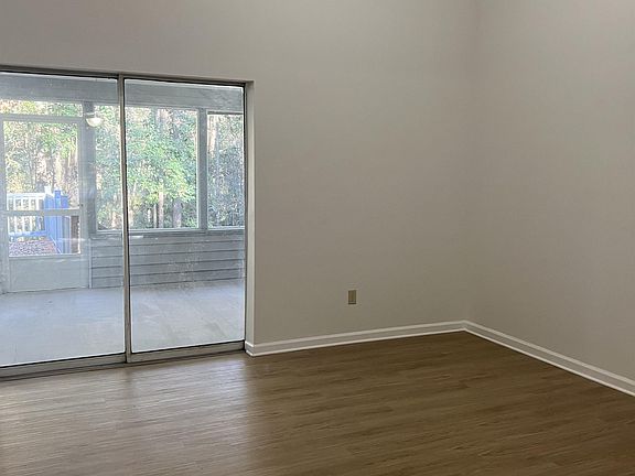 5th image of 2733 Masterson Ln