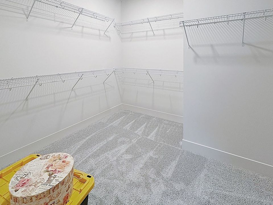 1st image of 323 Columbia St #2898
