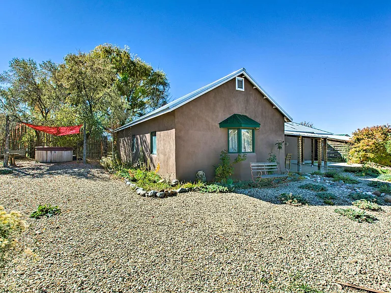 Espinoza Rd — Photo 19