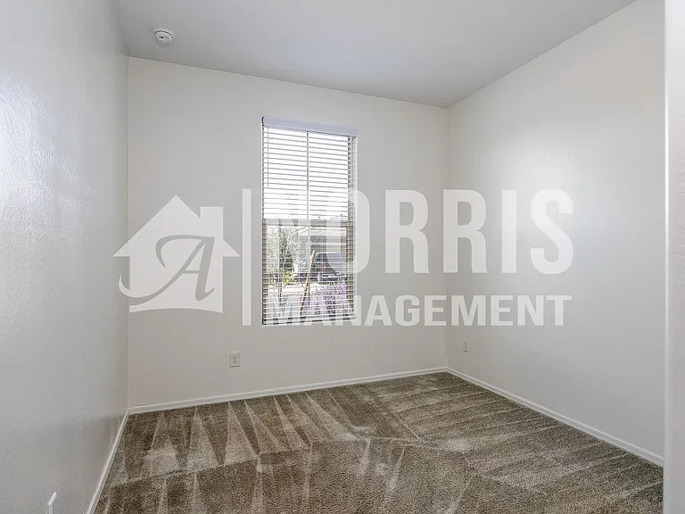 336 E Hawaii Dr — Photo 15