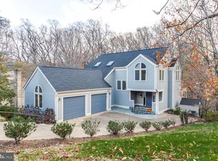 3464 Roberts Ln, Arlington, VA 22207