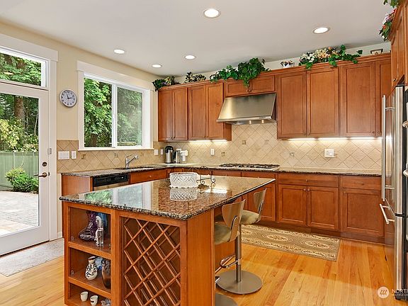 3rd image of 8612 140th Avenue SE