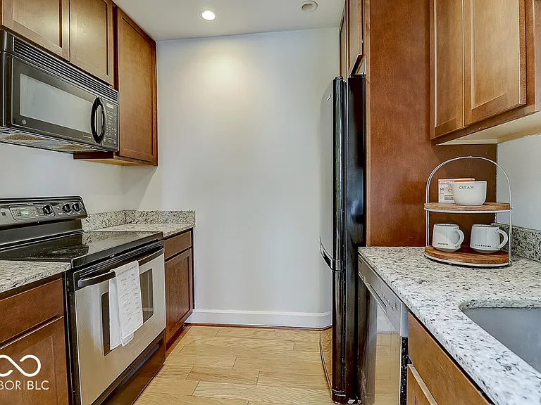 714 Buchanan St #18 — Photo 15