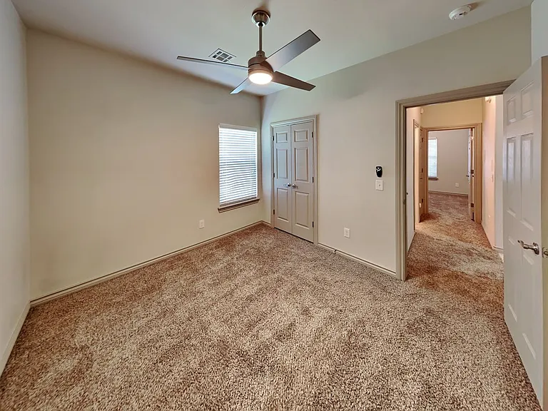 9416 NW 91st Cir — Photo 16