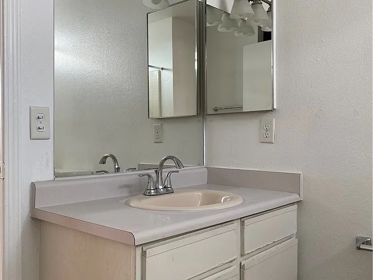 1662 N Lamont St #202 — Photo 13