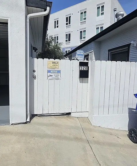 328 Dewey St — Photo 6
