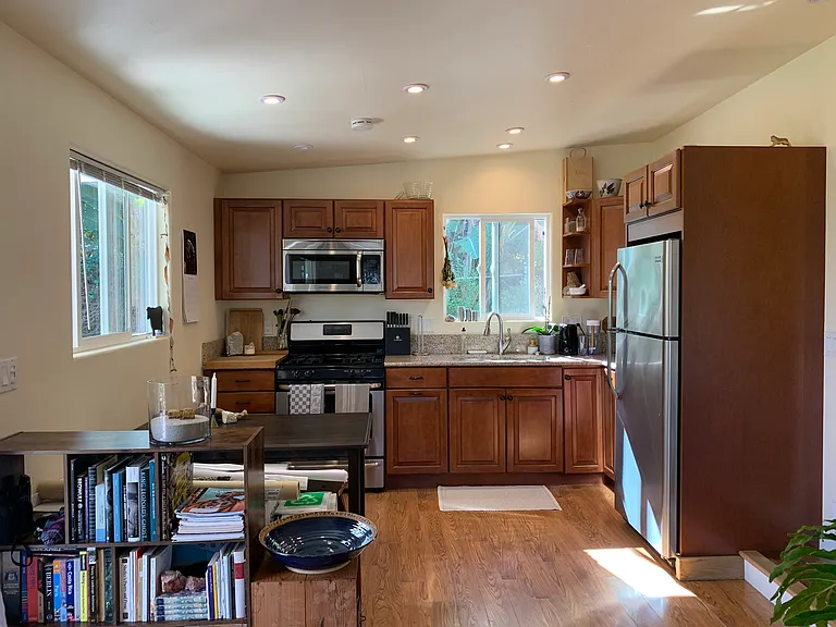 Crest Dr — Photo 1