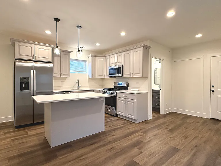 114 Stephen St #1 — Photo 4