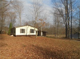 11651 Pont Rd, Albion, PA 16401