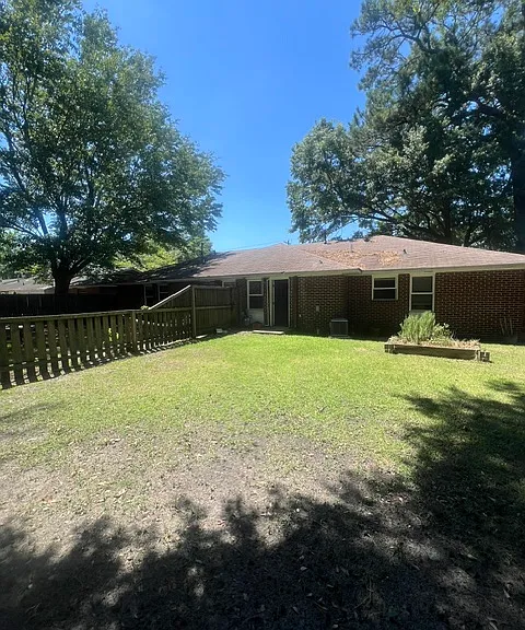 Memminger Avenue - 1631 A — Photo 11