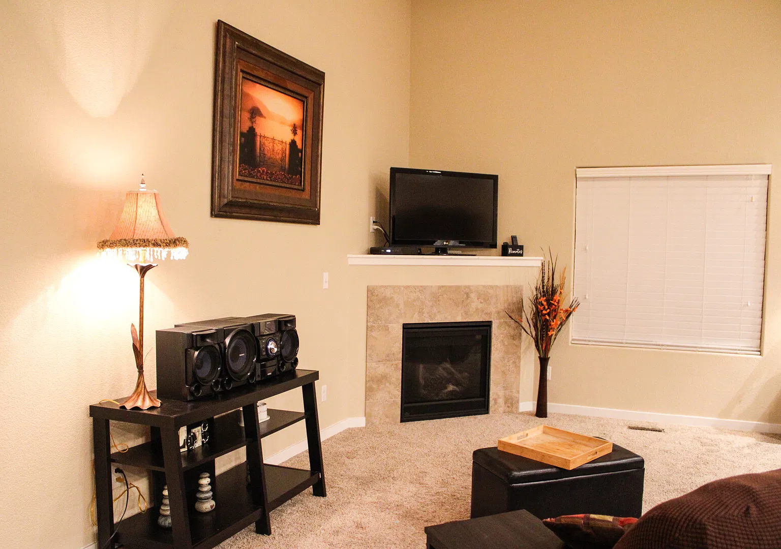 Beautiful Ranch Style Home Offering Private Bedrooms Near Hospitals — Photo 2