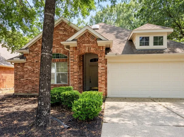 203 Fairwind Trail Dr, Conroe, TX 77385