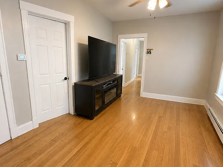 4925 W Henderson St #2 — Photo 5