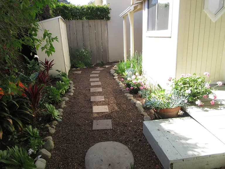 San Leandro Ln — Photo 9
