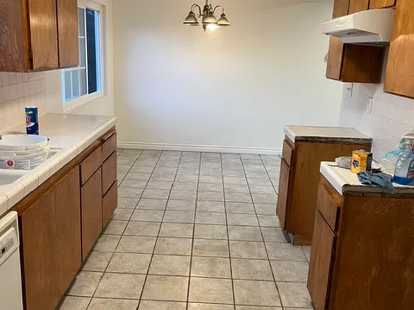 10510 La Reina Ave #202, Downey, CA 90241