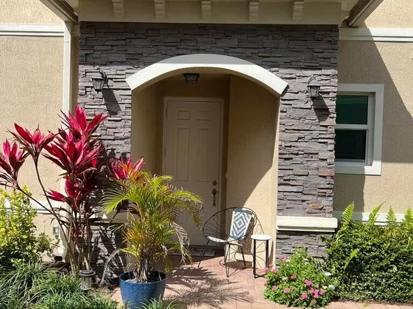 6271 SE Portofino Cir, Hobe Sound, FL 33455