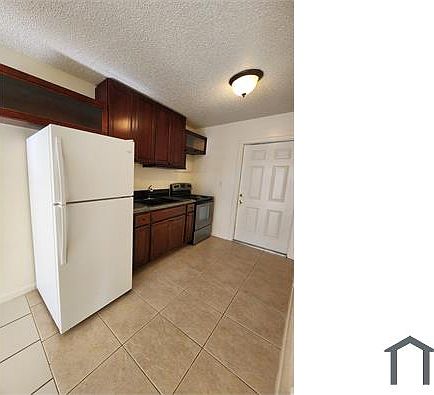 4th image of 4135 Commercial Dr #4135
