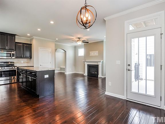 3rd image of 24 Plum Ln