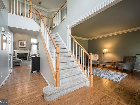 5th image of 830 Dover Court Pl