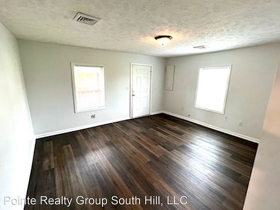 3rd image of 407 Brook Ave