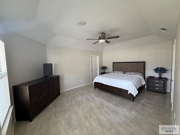 5th image of 3903 El Sendero Ct