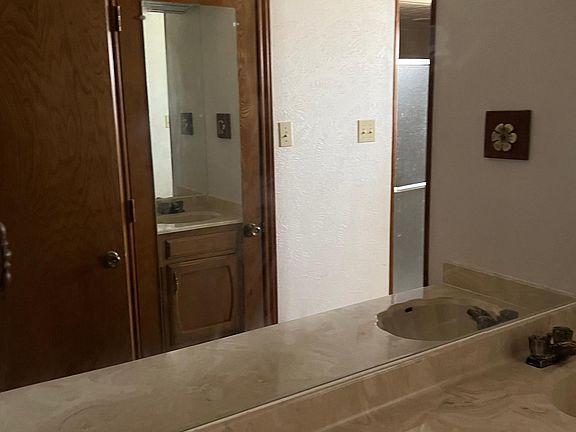 4th image of 11700 Randle Ln