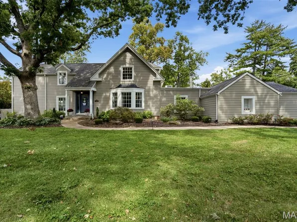 9321 Old Bonhomme Rd, Saint Louis, MO 63132