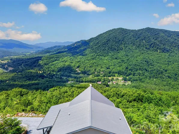 25 N Forest Dr, Marion, NC 28752