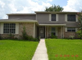 10426 Cedar Towne Ln, Sugar Land, TX 77498