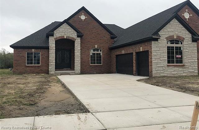1st image of 54566 Deadwood Ln