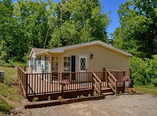 21 Prestwood Pl, Leicester, NC 28748