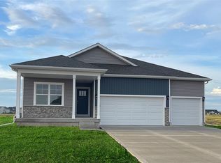 1312 NE 55th St, Ankeny, IA 50021