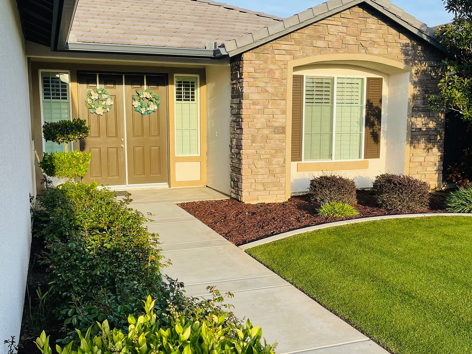 4 bed, 2475 sqft, $3,425 — Photo 4