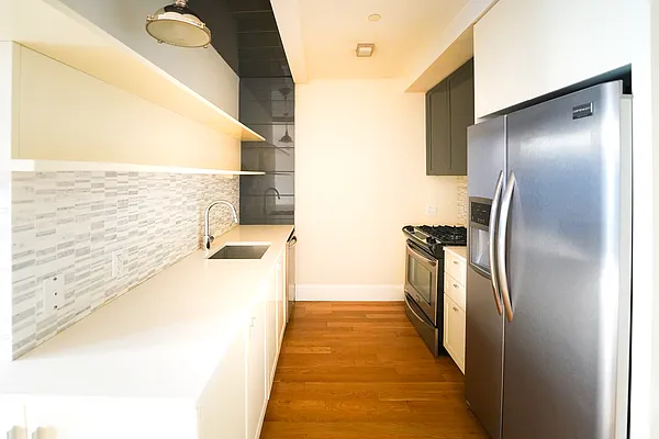 Rented by 620 MGMT | media 9