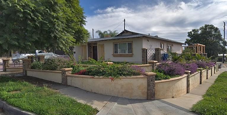 Corner lot, street view