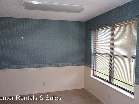 3rd image of 4603 Greenlee Dr