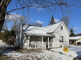 1003 State St, Algonac, MI 48001