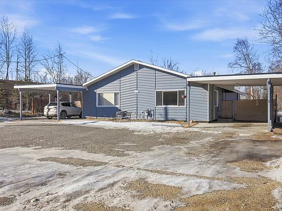 2nd image of 900 N Wesglenn Cir #2