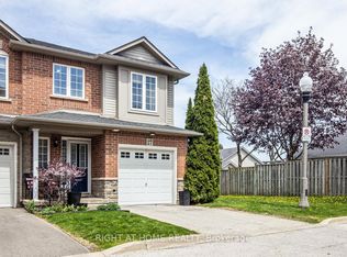 7 Southside Pl #27, Hamilton, ON L9C 7W6