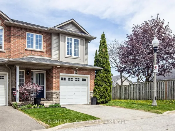 7 Southside Pl #27, Hamilton, ON L9C 7W6