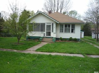 229 S 6th St, Riverton, IL 62561