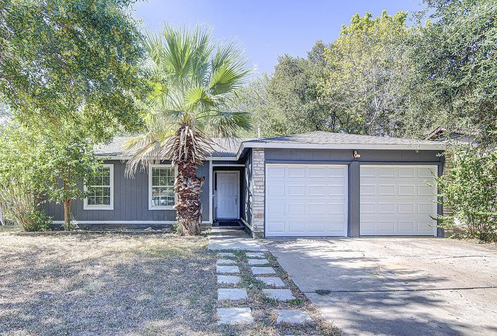 4 bed, 2.0 bath, 1165 sqft, $1,995 — Photo 1