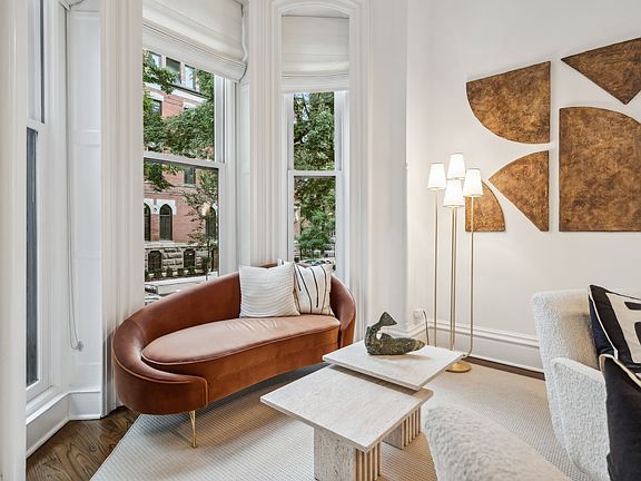 5th image of 24 W Chestnut St