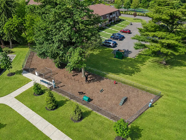 Royal Crest — Photo 10