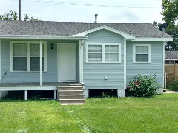 2521 Farmsite Rd, Violet, LA 70092