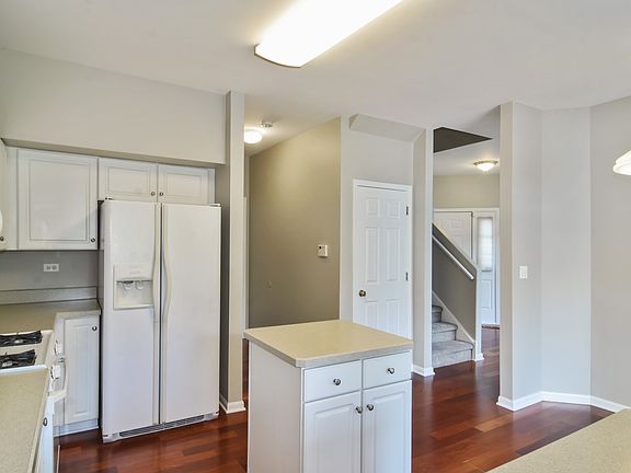 5th image of 416 E Thornhill Ln #416