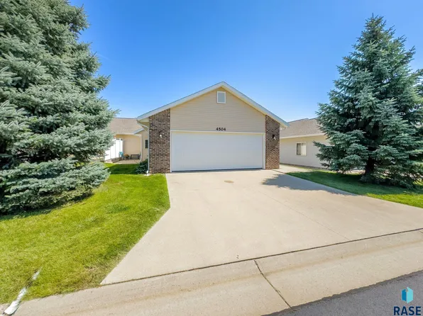 4504 E 49th St #5, Sioux Falls, SD 57110