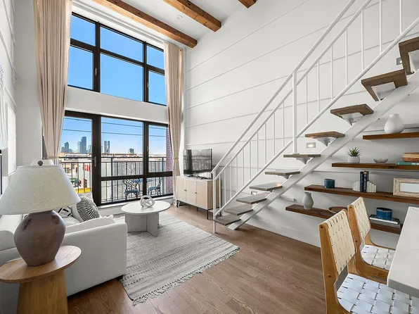 282 Nassau Ave APT 3A, Brooklyn, NY 11222